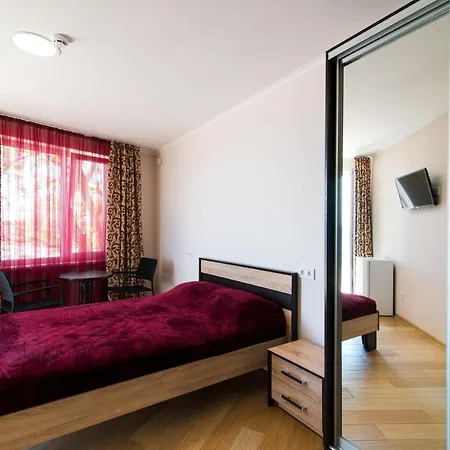 Tsvetok Hotel 3*
